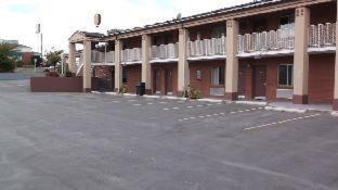 Super 8 By Wyndham Salina/Scenic Hills Area Hotel Room photo